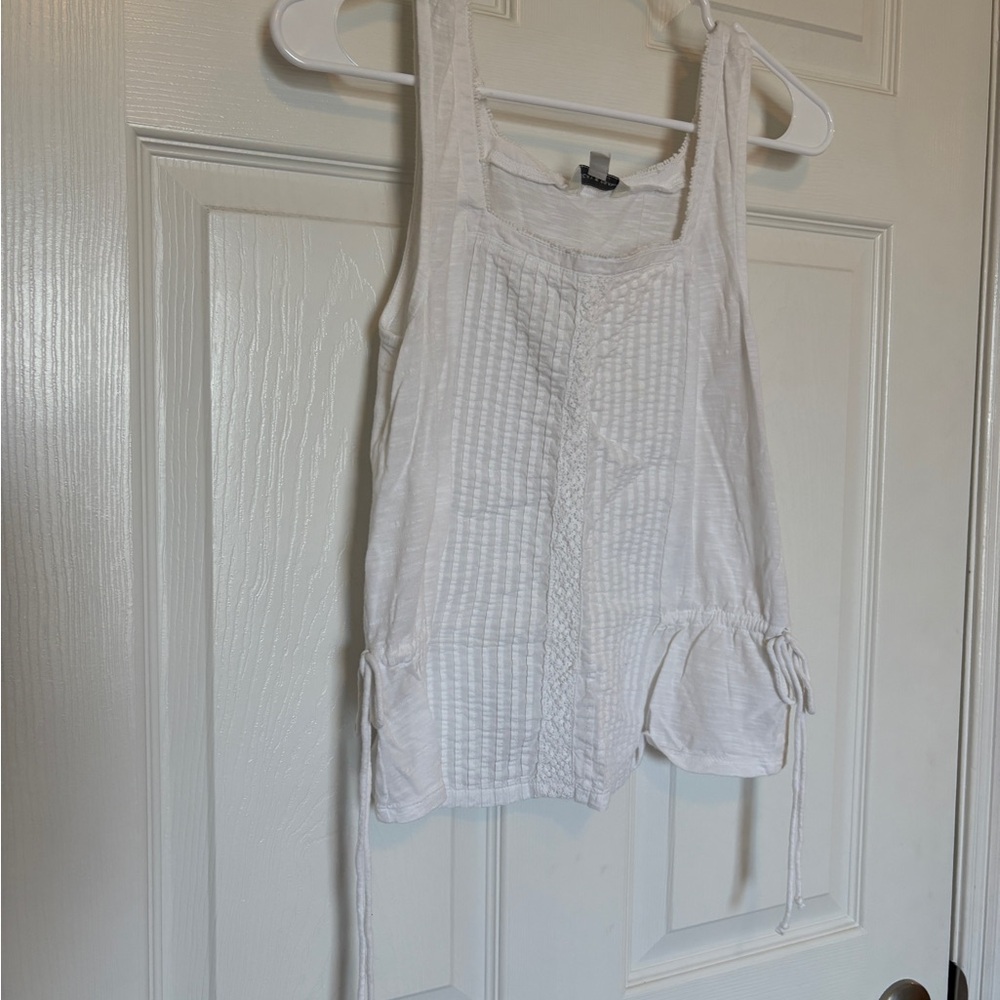 Lucky Brand White Textured Sleeveless Blouse